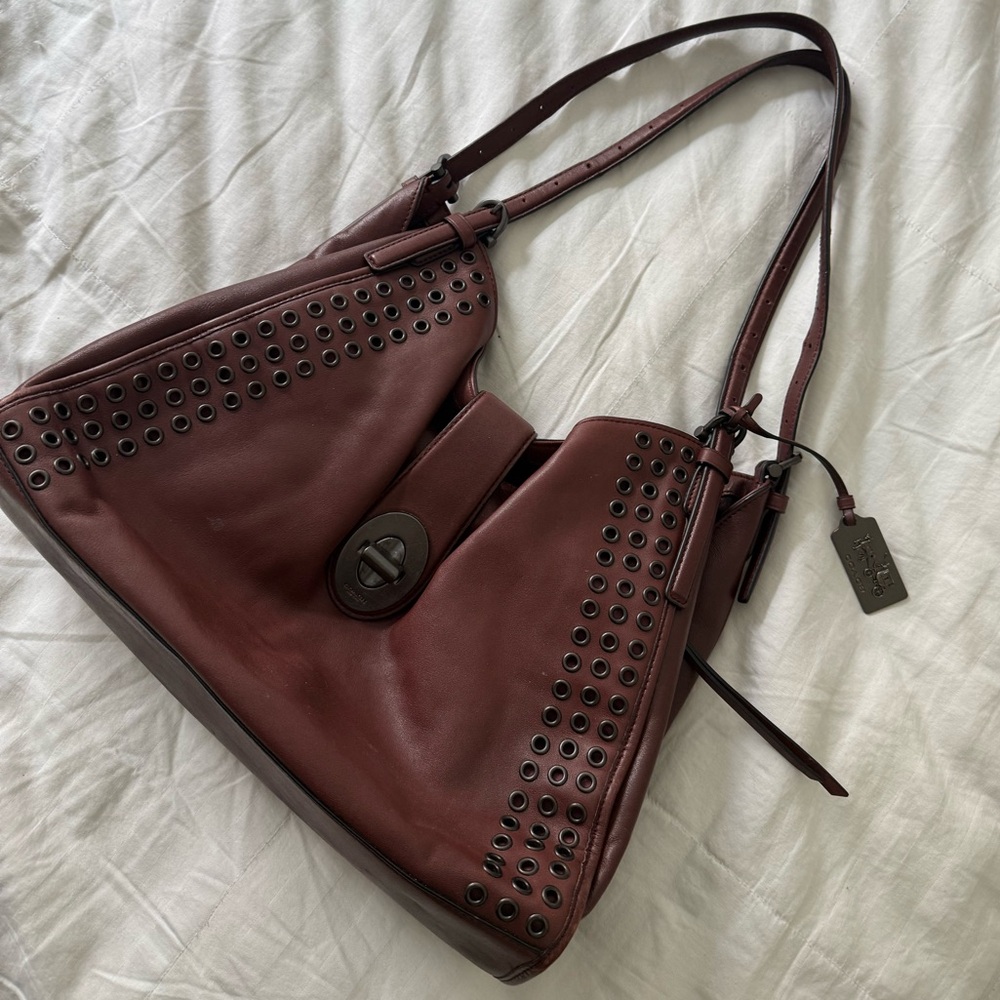 Vintage Coach Madison Grommet Carlyle Shoulder Bag